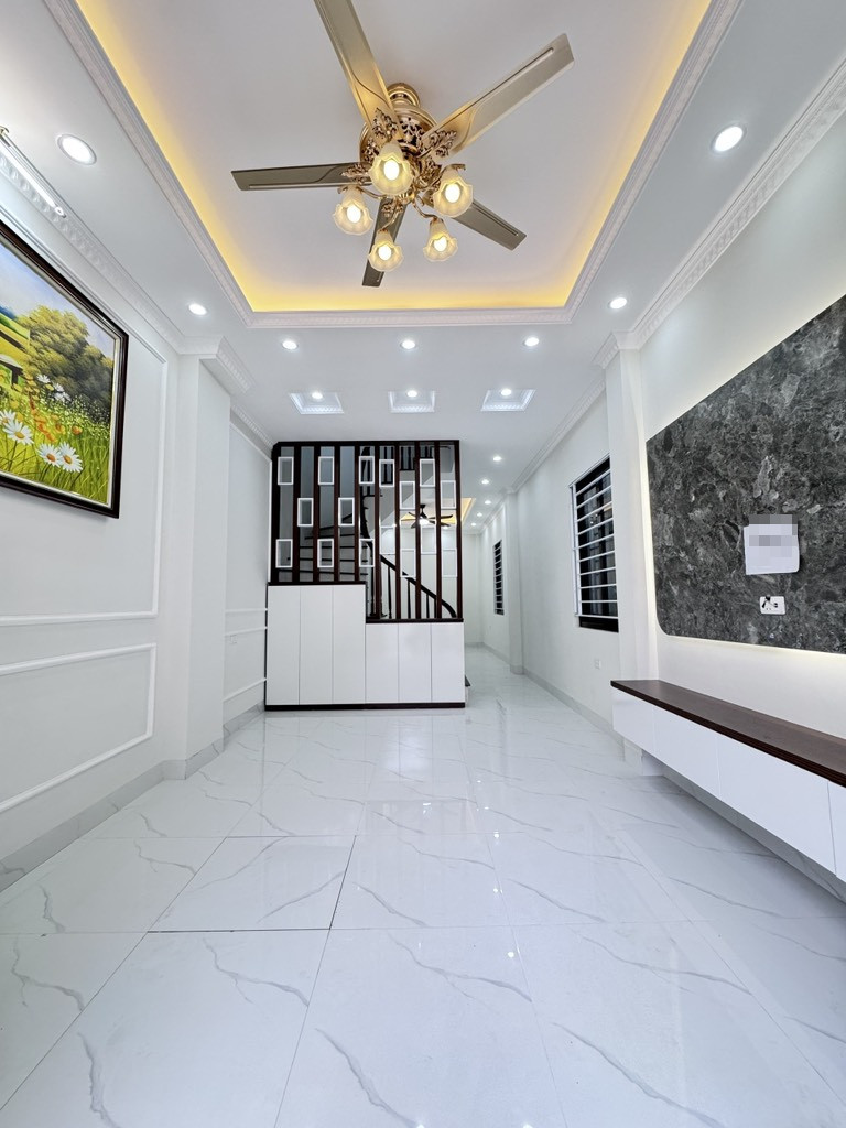 LIÊN MẠC- LÔ GÓC - THANG MÁY SỊN - ÔTÔ VÀO NHÀ- VIEW SÔNG HỒNG.